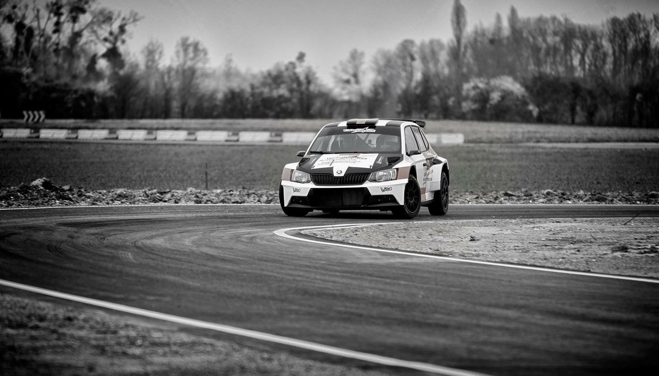 Škoda Fabia R5 — rallye